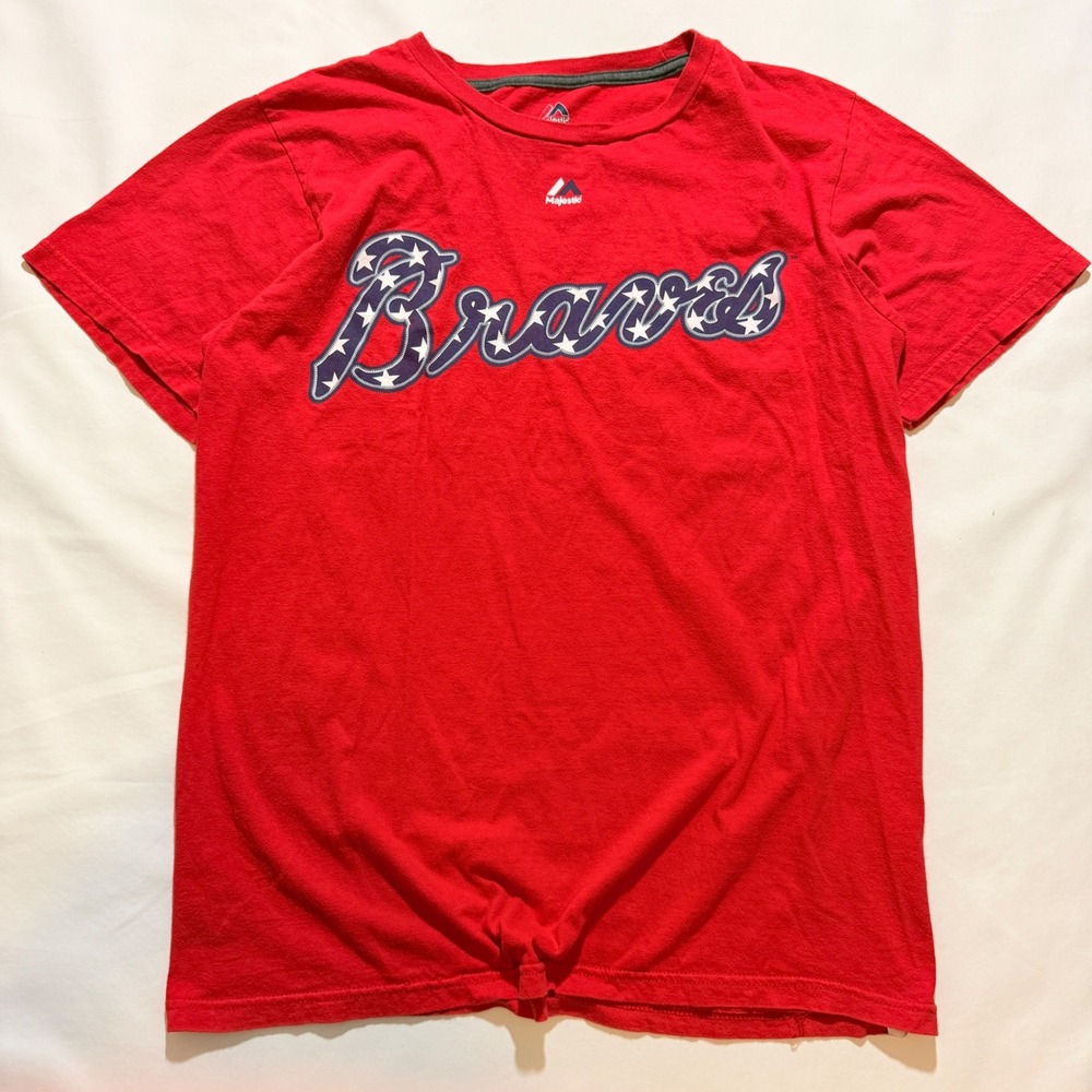 Majestic Atlanta Braves T-Shirt Men Medium Red Stars Stripes Graphic Tee